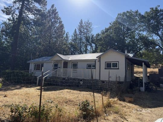 321 Madrone Ave
